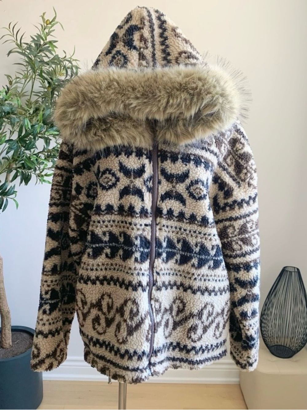 Korean Fair Isle Sherpa Fur Hood Jacket XL